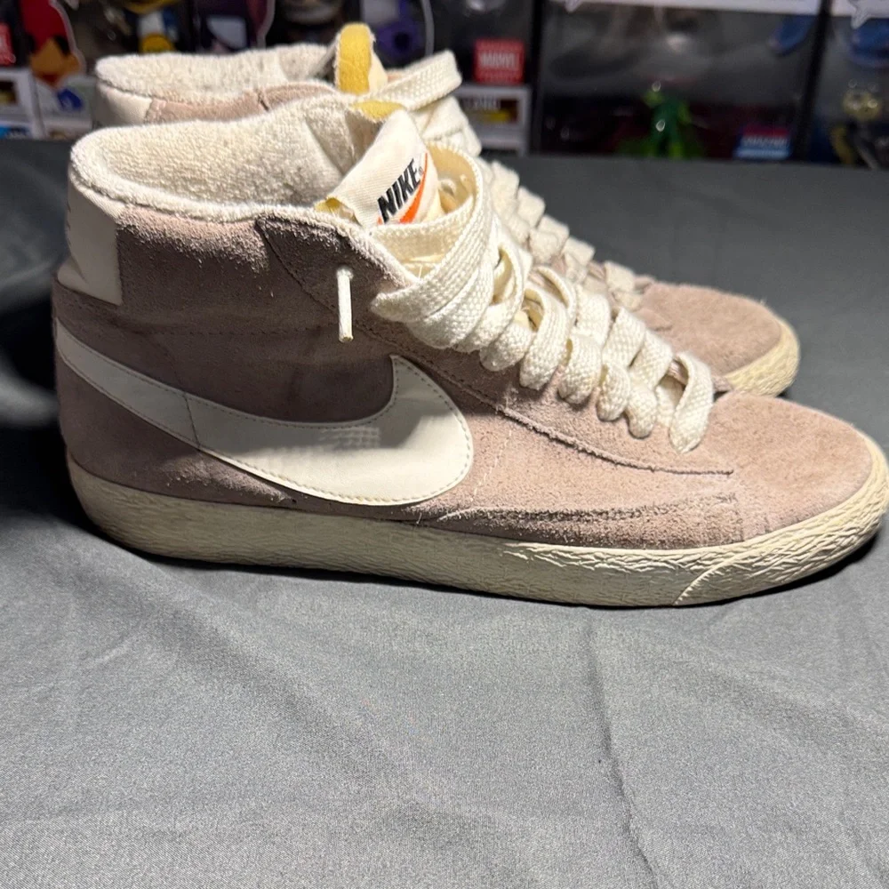 Nike Women's Suede Sneakers - Beige and Off-White - Picture 6 of 7